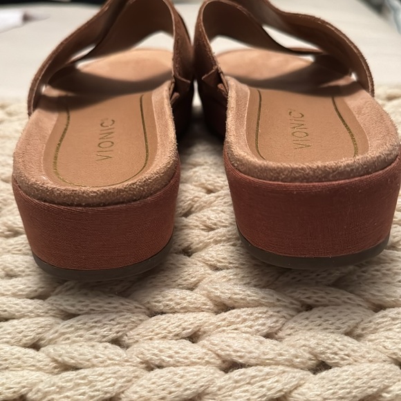 New without box, Vionic Hayden slides, toffee color, sz 8 - Picture 5 of 5